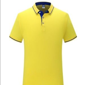 T shirts that item 1 like new 😗